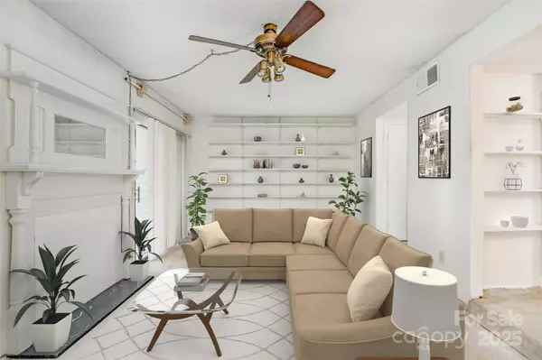 Charlotte, NC 28226,3740 Winding Creek LN