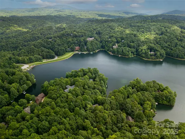Brevard, NC 28712,273 Inoli CIR