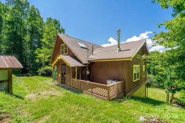 Tuckasegee, NC 28783,11895 Canada RD