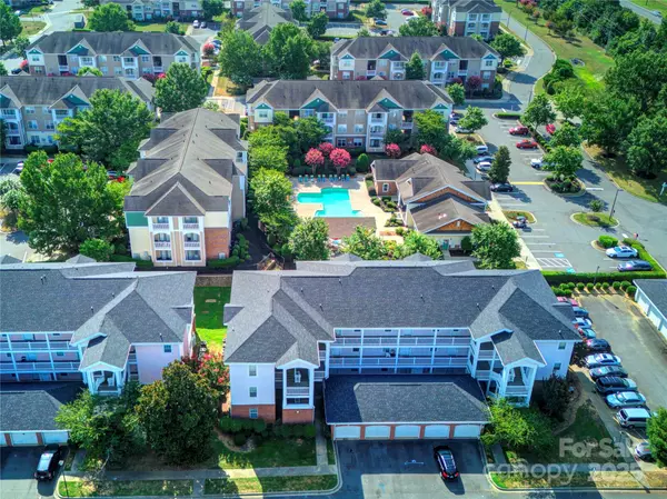 Charlotte, NC 28213,9022 Meadow Vista RD