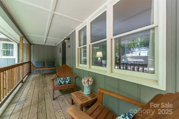 Swannanoa, NC 28778,290 Patton Hill RD