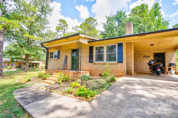 108 Fritz DR, Grover, NC 28073