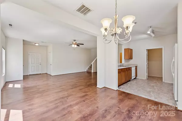 Charlotte, NC 28216,8605 Redding Glen AVE