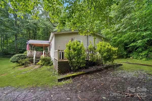 Tuckasegee, NC 28783,125 Stargazer LN