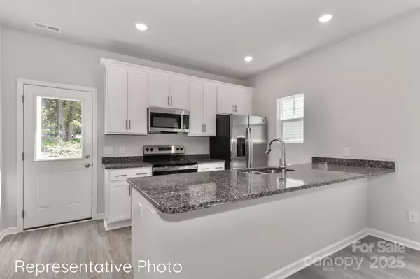 Salisbury, NC 28114,1009 Hunt LN