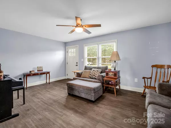 Shelby, NC 28152,323 Christopher RD