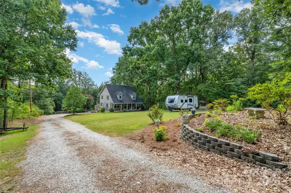 Dallas, NC 28034,715 Hester DR
