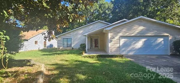 Charlotte, NC 28226,3738 Sweetgrass LN