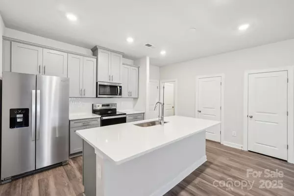 Mooresville, NC 28117,125 UTILITY LN #D