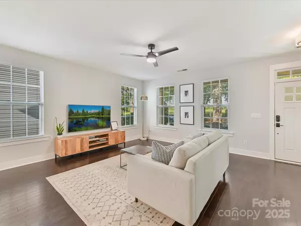 Charlotte, NC 28206,2522 Double Oaks RD