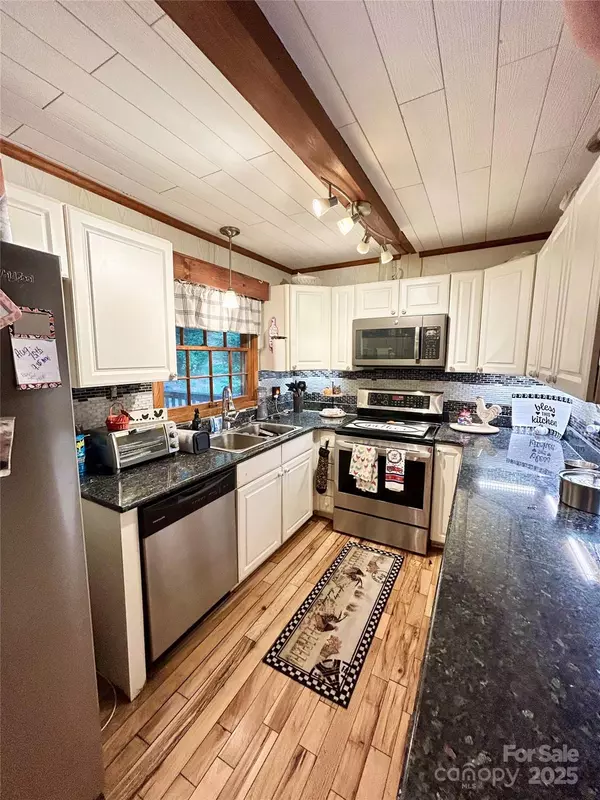 Maggie Valley, NC 28751,12 Elk WAY