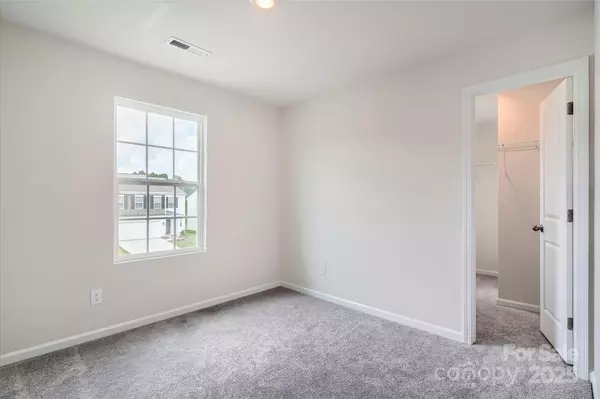 Troutman, NC 28166,121 Astor ST