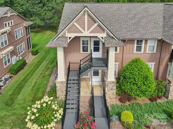 1002 Deermouse WAY, Hendersonville, NC 28792