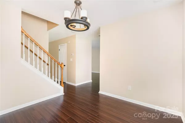 Charlotte, NC 28216,2802 Granstark CT