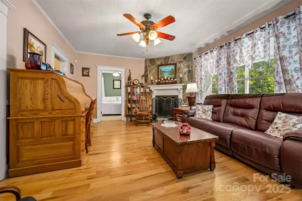 Hickory, NC 28602,7265 Naguib Amin ST