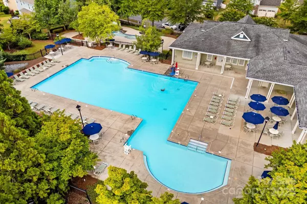 Davidson, NC 28036,15879 Sharon Dale DR