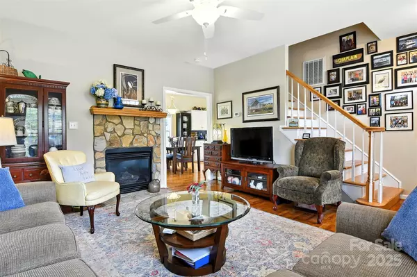 Hickory, NC 28601,103 Heron Cove LOOP