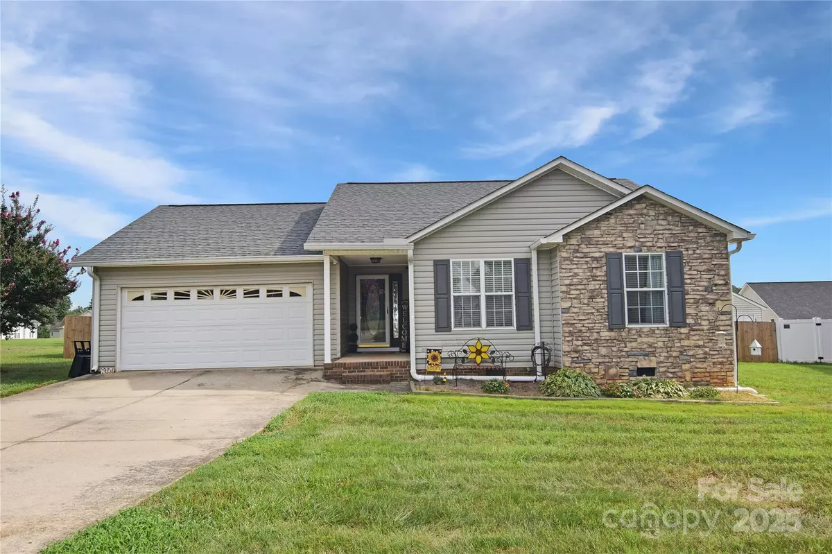 Mocksville, NC 27028,115 Cloister DR