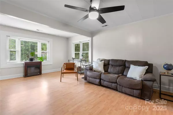 Lenoir, NC 28645,114 Virginia ST NW