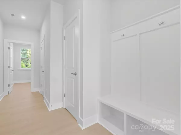 Belmont, NC 28012,323 Ardmore DR