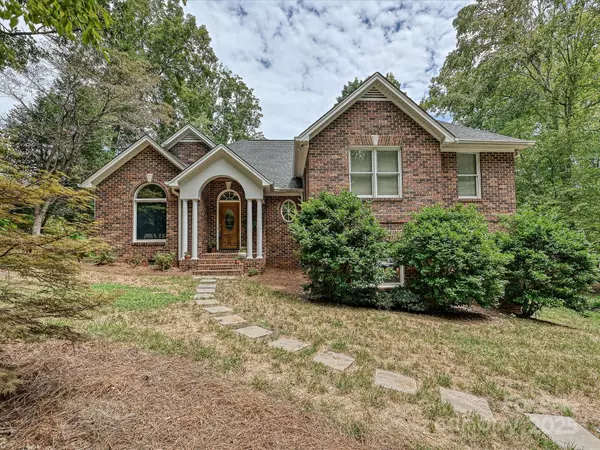 11902 Mountain Crest CIR, Charlotte, NC 28216
