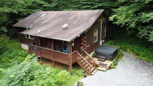 152 Trails End LN, Maggie Valley, NC 28751