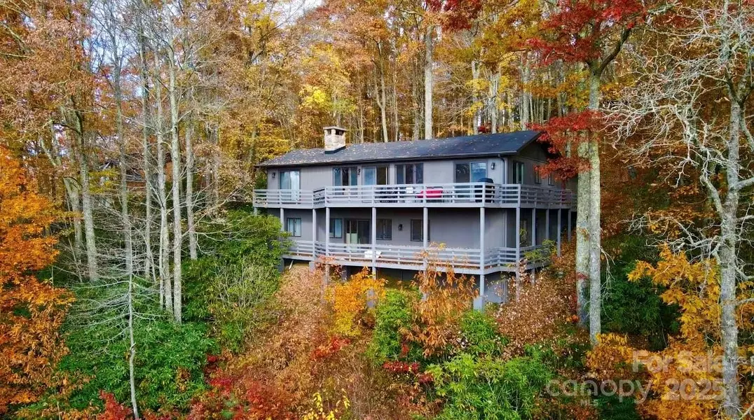 620 Glenview RD, Newland, NC 28657