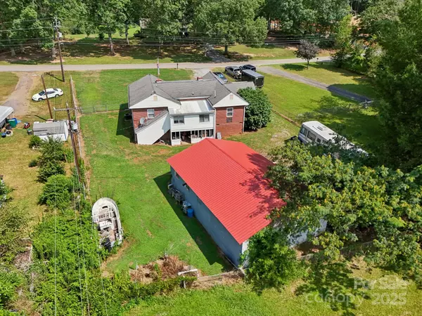 Gastonia, NC 28052,3325 Fairview DR