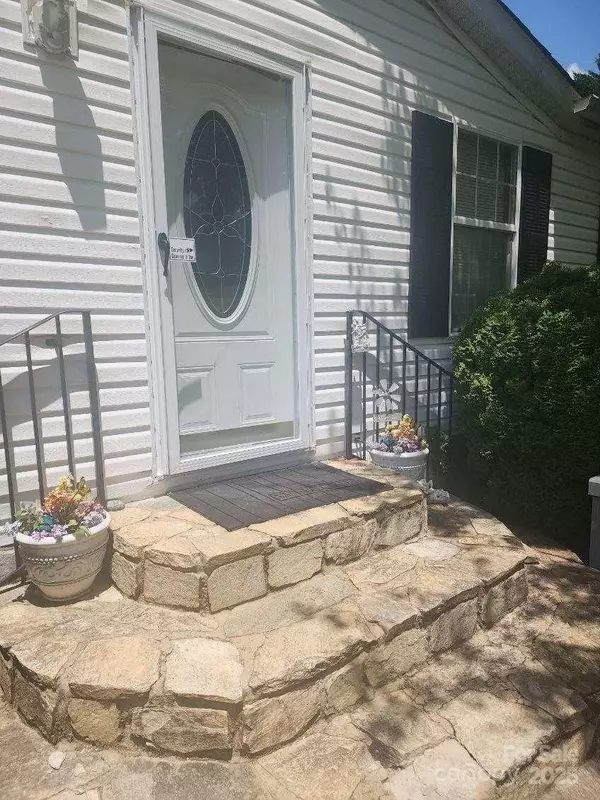 Nebo, NC 28761,190 Sterling AVE