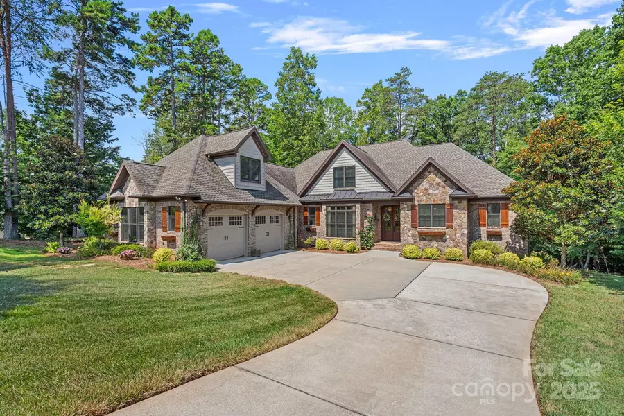 3159 James Plantation DR, Denver, NC 28037