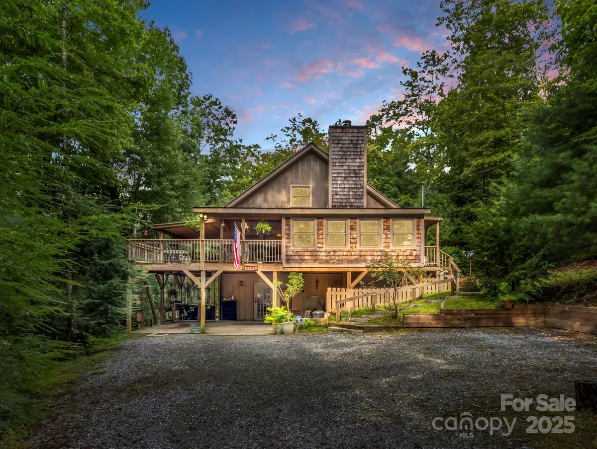 Brevard, NC 28712,656 Cardinal RD