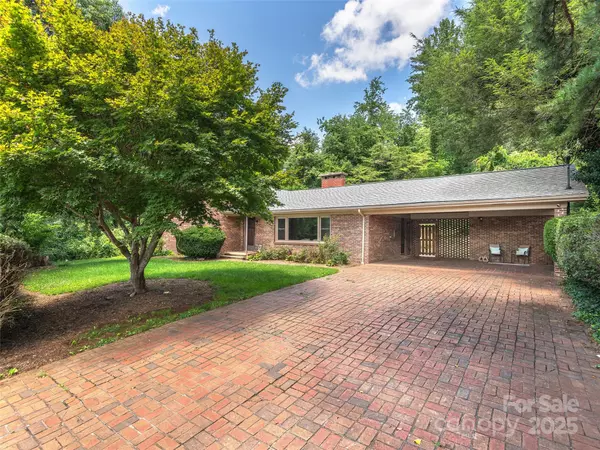 Waynesville, NC 28786,72 Georgia AVE