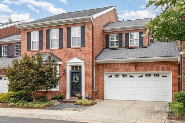 9061 Bonnie Briar CIR, Charlotte, NC 28277