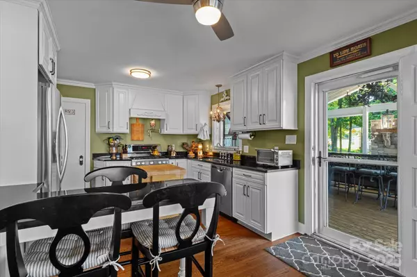 Mooresville, NC 28117,754 Lakeview Shores LOOP