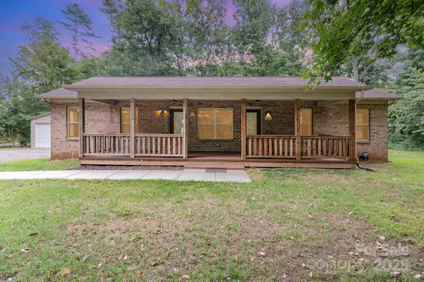 Charlotte, NC 28216,1009 James ST