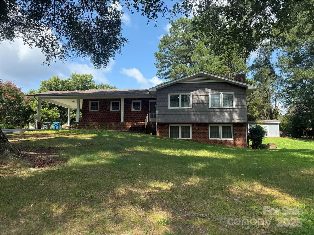 Salisbury, NC 28147,150 Magnolia CIR