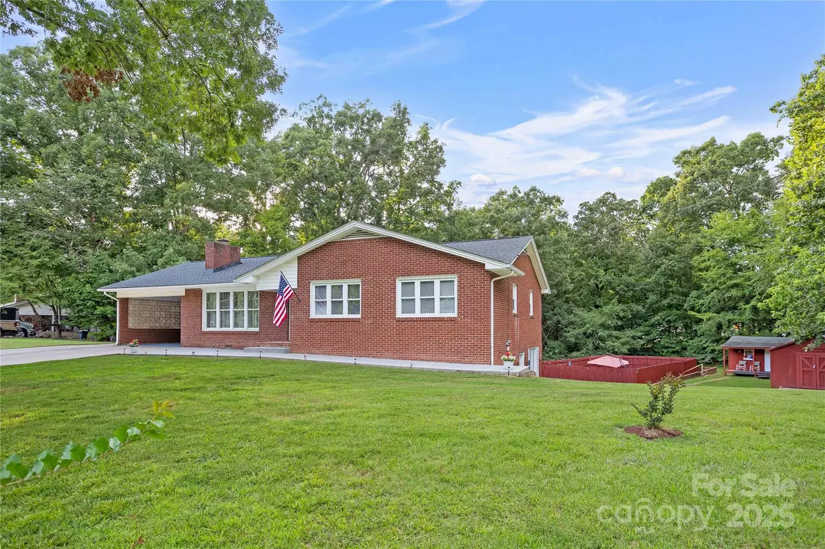 Lexington, NC 27292,410 Queens DR #27 & 28