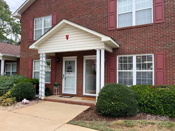 Conover, NC 28613,102 Brandywine DR NE