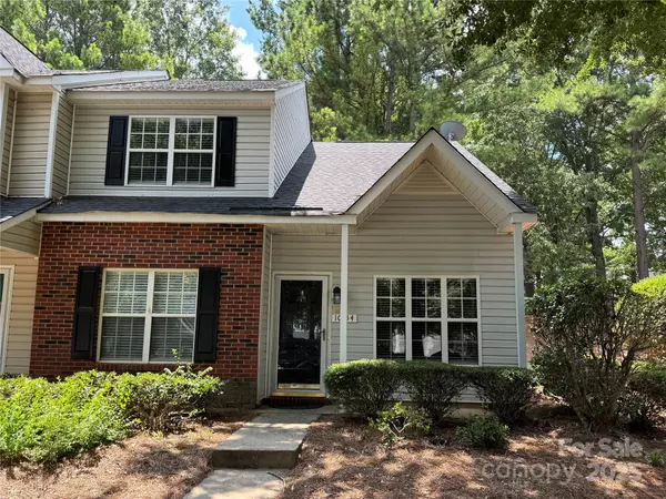 10154 Forest Landing DR, Charlotte, NC 28213