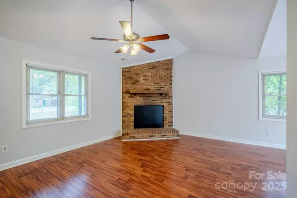 Charlotte, NC 28217,1901 Ranchwood DR