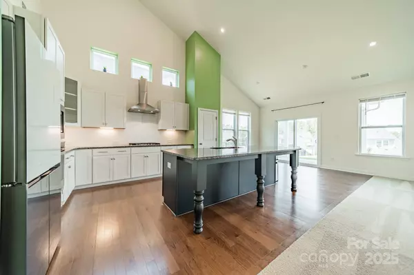 Clover, SC 29710,558 Red Wolf LN