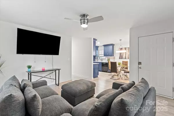 Charlotte, NC 28208,308 Ramona ST