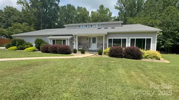 1215 Juniper ST, Salisbury, NC 28146