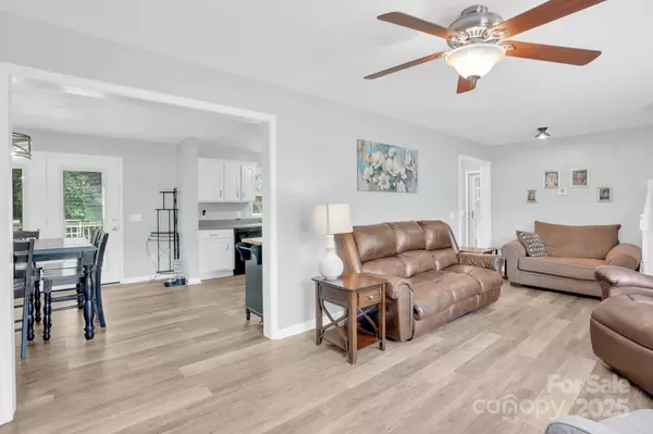 Matthews, NC 28105,10425 Idlewild RD