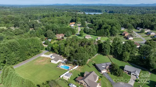 Hickory, NC 28601,4660 33rd Street DR NE
