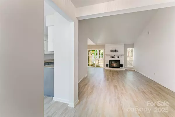 Charlotte, NC 28270,1047 Sardis Cove DR