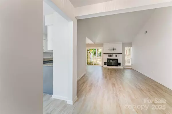 Charlotte, NC 28270,1047 Sardis Cove DR