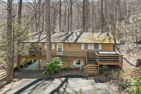 Maggie Valley, NC 28751,679 Locust DR