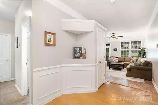 Charlotte, NC 28216,6812 Alydar CT