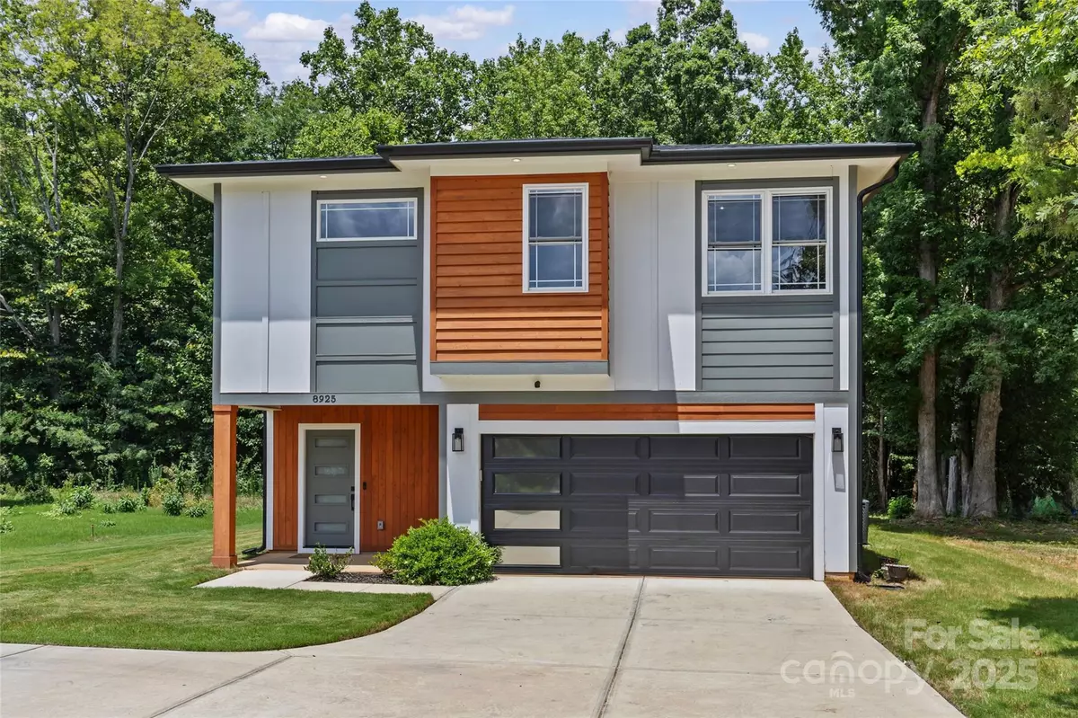 Charlotte, NC 28215,8925 Harrisburg RD